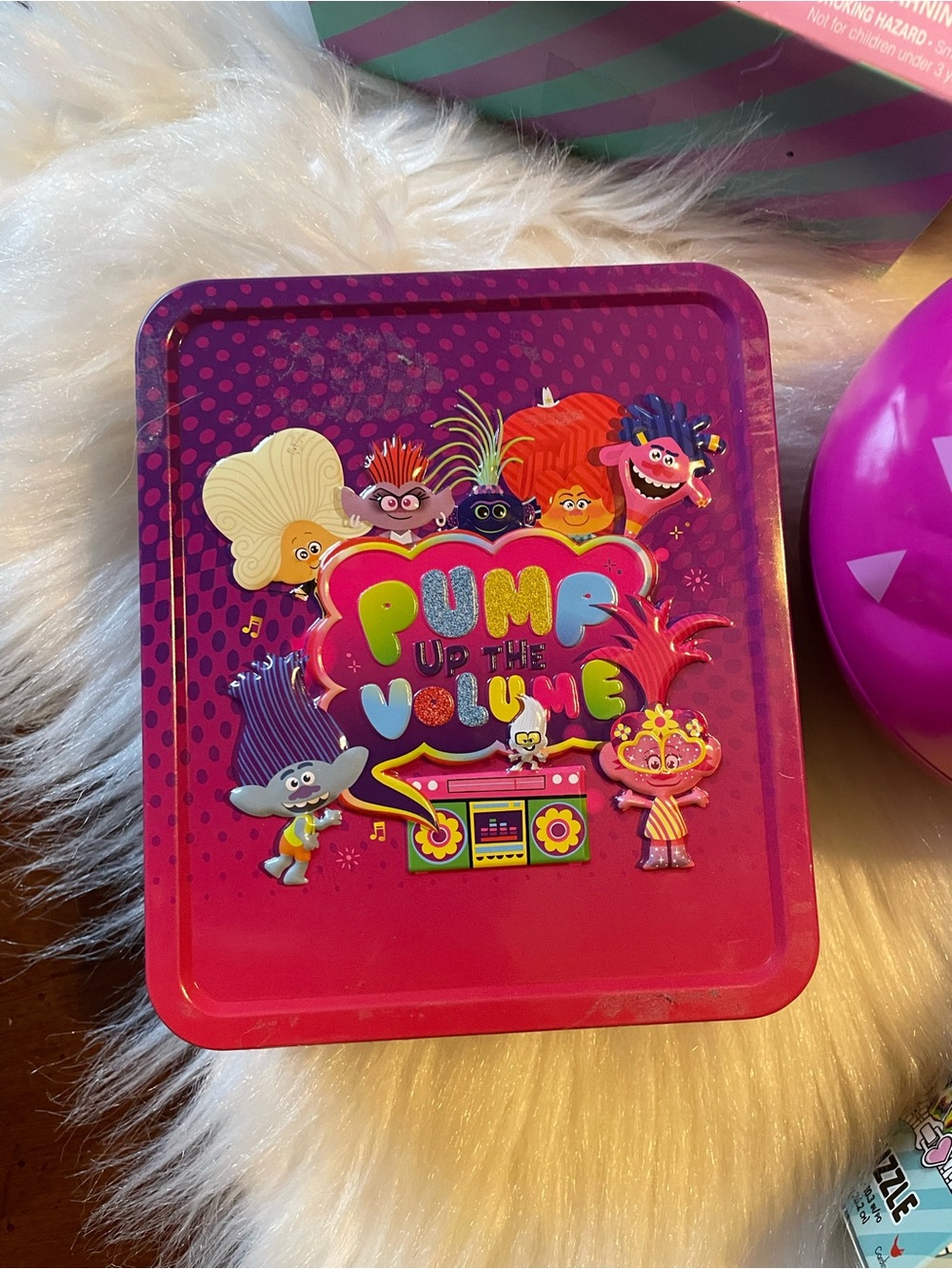 Puzzles & Book Bundle - Picture 8 of 16